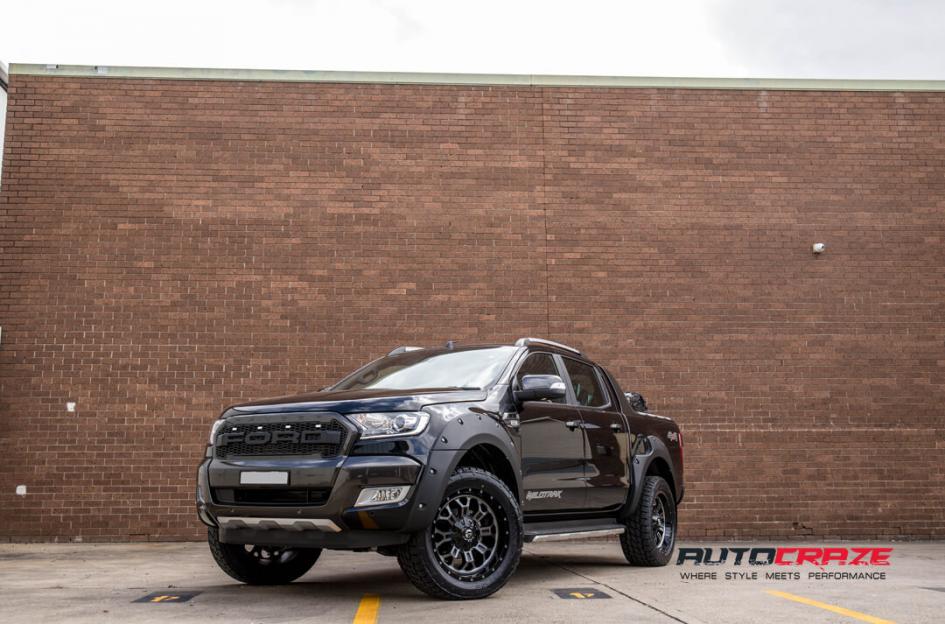 FORD RANGER CRUSH GLOSS BLACK DOUBLE DARK TINT